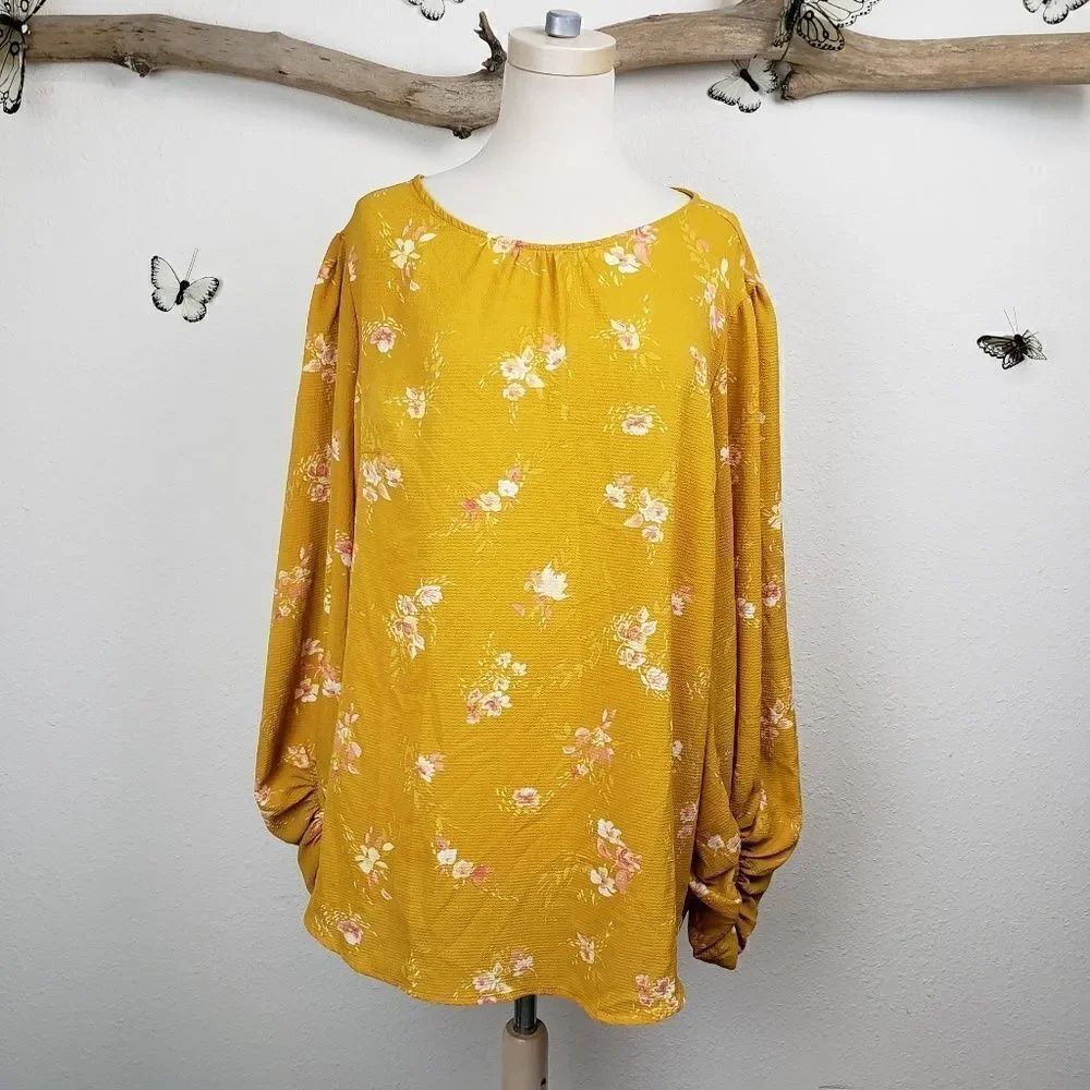 Ava & Viv boho floral top balloon sleeves
